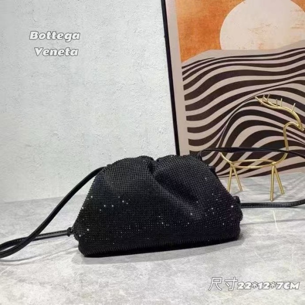 BOTTGA VENETA The pouch 9918 보테가 베네타 숄더백