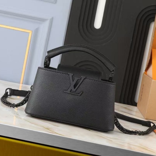 LOUIS VUITTON  Capucines M23955 22CM 루이비통 숄더백