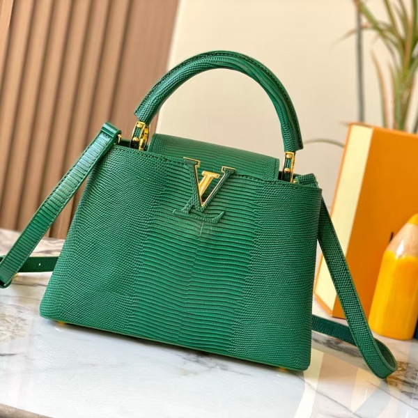 LOUIS VUITTON  Capucines M99528 27CM 루이비통 토트백