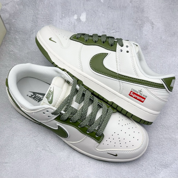 Nike  Dunk Low x Supreme  BB9866-004  나이키 운동화