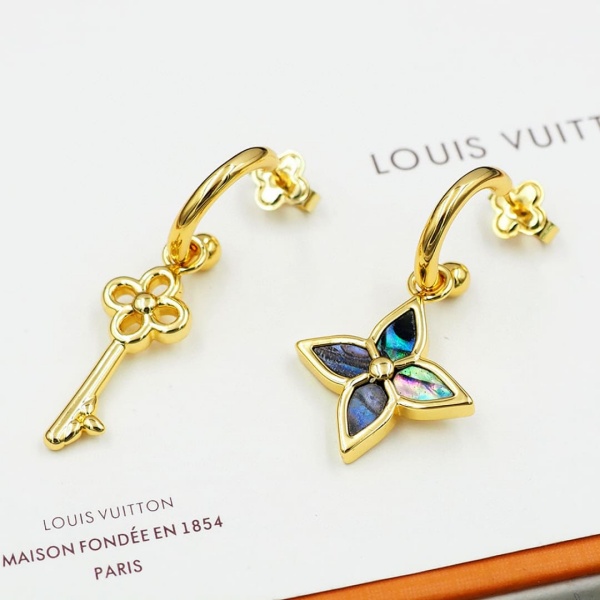 LOUIS VUITTON   XE872-3060 루이비통 귀걸이