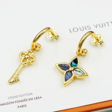 LOUIS VUITTON   XE872-3060 루이비통 귀걸이