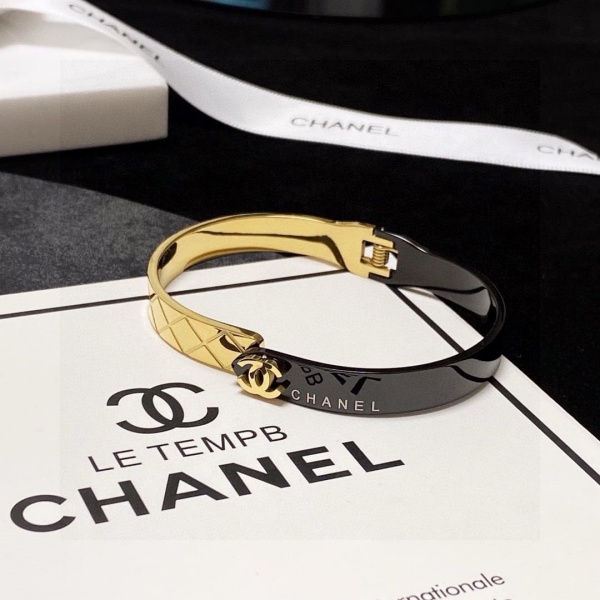 CHANEL  샤넬   팔찌