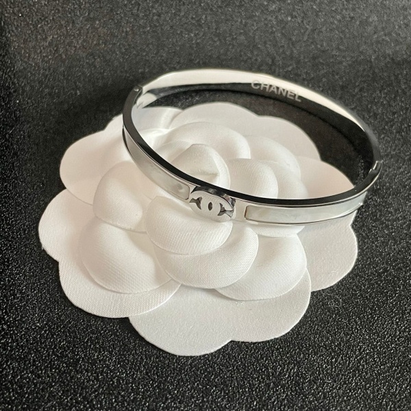 CHANEL  샤넬   팔찌