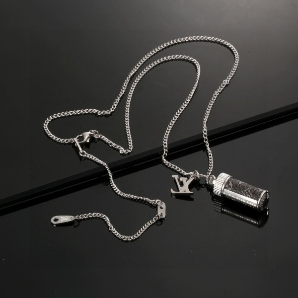 LOUIS VUITTON   루이비통  목걸이
