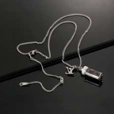 LOUIS VUITTON   루이비통  목걸이
