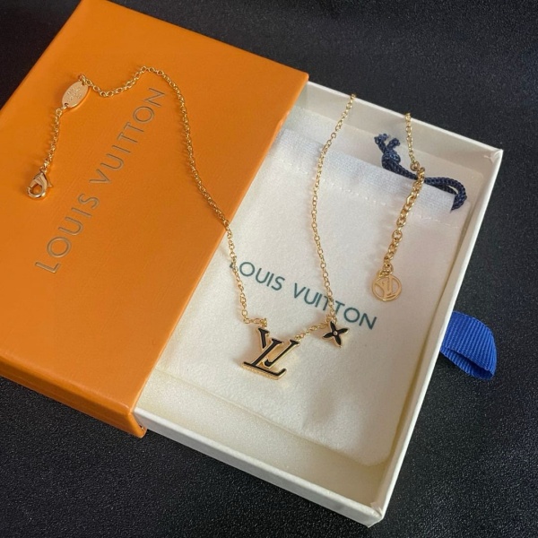 LOUIS VUITTON   루이비통  목걸이