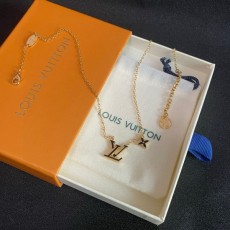 LOUIS VUITTON   루이비통  목걸이