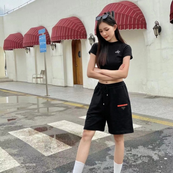 PRADA   프라다   반바지  남녀공용