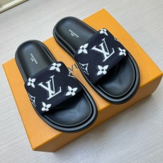 LOUIS VUITTON  루이비통   슬리퍼