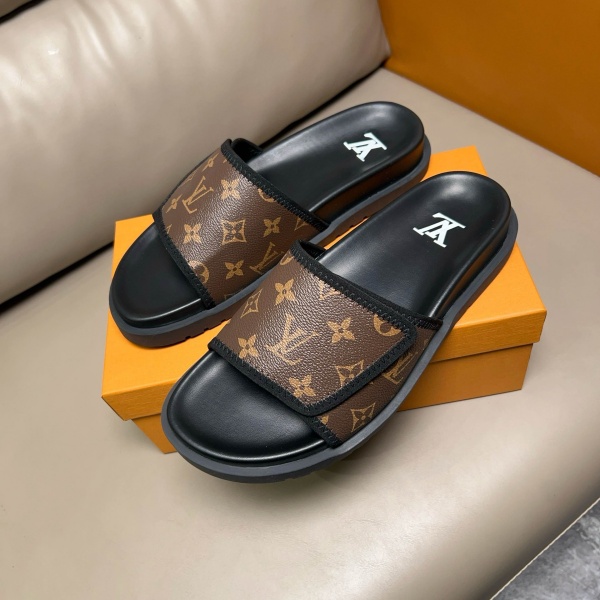 LOUIS VUITTON  루이비통   슬리퍼