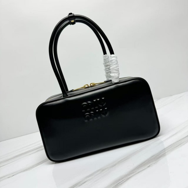 MIU MIU  5BB118  미우 미우  토트백