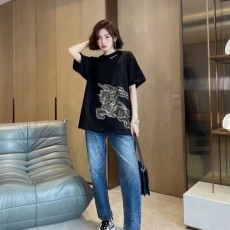 BURBERRY   버버리  반팔티  남녀공용