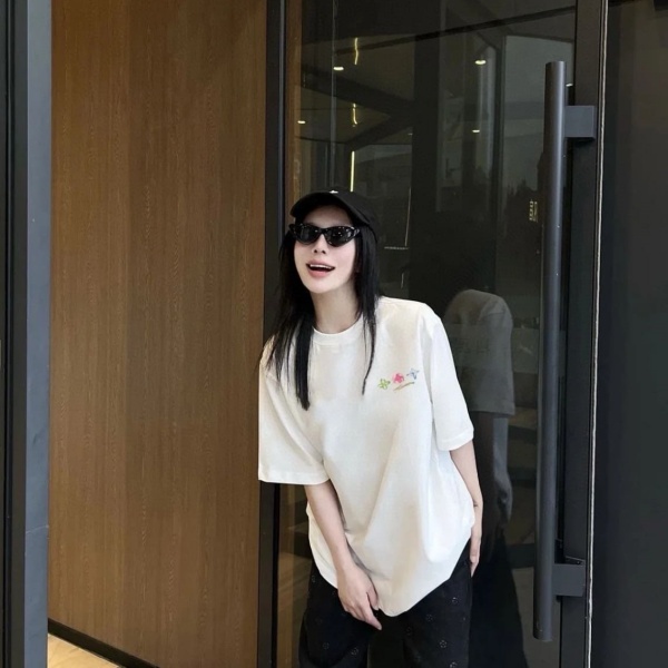 LOUIS VUITTON  ML-2033  루이비통  반팔티   남녀공용