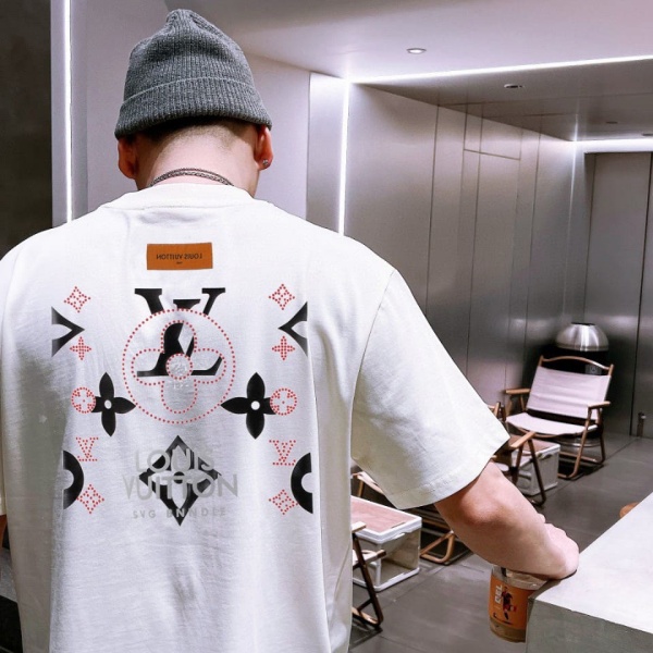 LOUIS VUITTON   루이비통  반팔티  남녀공용