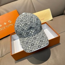 LOUIS VUITTON  루이비통  볼캡  모자
