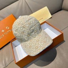 LOUIS VUITTON  루이비통  볼캡  모자