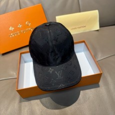LOUIS VUITTON  루이비통  볼캡  모자