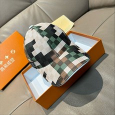 LOUIS VUITTON  루이비통  볼캡  모자