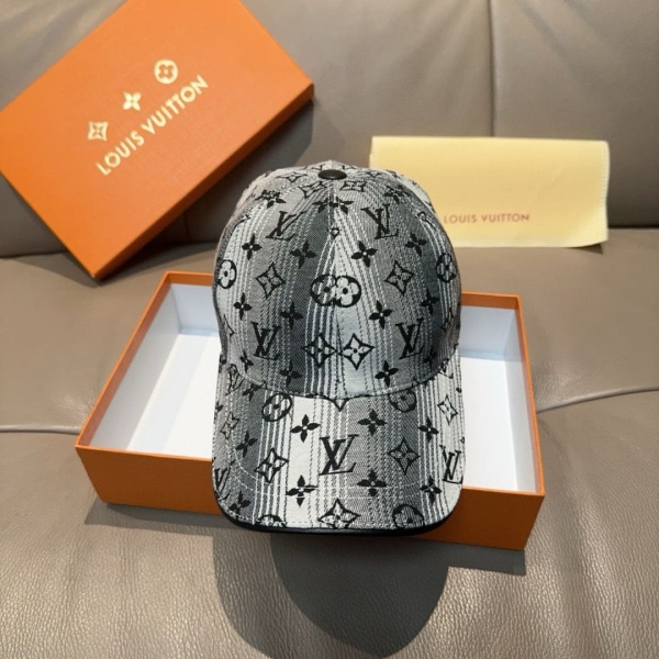 LOUIS VUITTON  루이비통  볼캡  모자