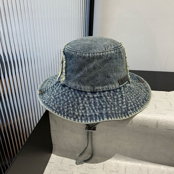 LOUIS VUITTON  루이비통   사파리 모자