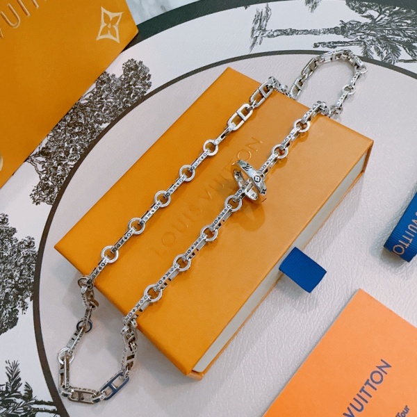 LOUIS VUITTON  루이비통  목걸이