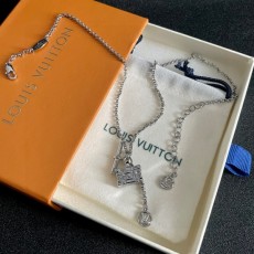 LOUIS VUITTON 루이비통 목걸이